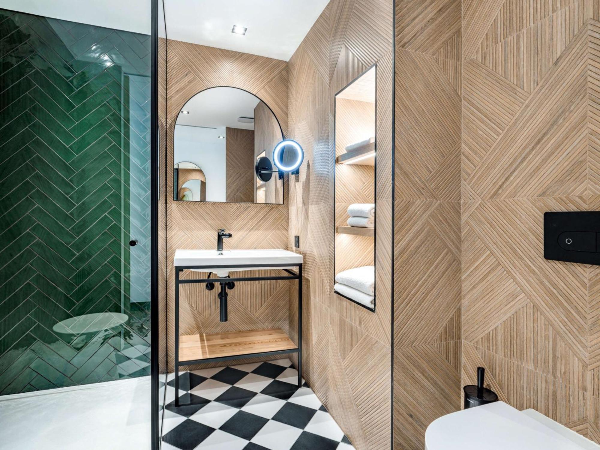 Doubletree By Hilton Centre Iconic Hotel Nizza